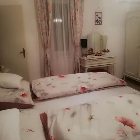 Vizhaz Apartment *
